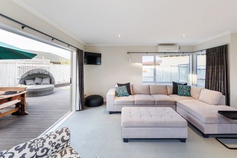 Photo of property in 11 Manhattan Court, Kelvin Grove, Palmerston North, 4414