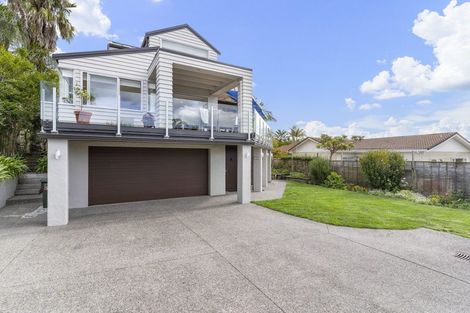 Photo of property in 1/164 Aberdeen Road, Campbells Bay, Auckland, 0620