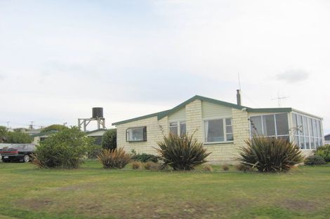 Photo of property in 28 Harbour Terrace, Kakanui, Oamaru, 9495