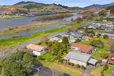 Photo of property in 1 Mary Street, Huntly, 3700