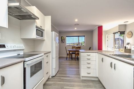 Photo of property in 215 Pukete Road, Pukete, Hamilton, 3200