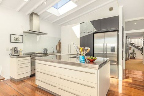 Photo of property in 1 Hydes Road, Raumati South, Paraparaumu, 5032