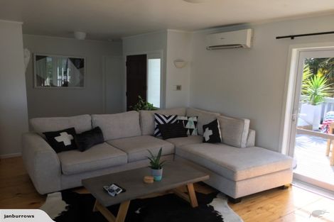 Photo of property in 1/53 Moore Street, Hillcrest, Auckland, 0627