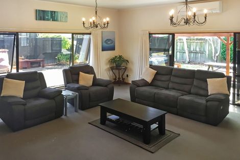 Photo of property in 22 Dover Road, St Andrews, Hamilton, 3200