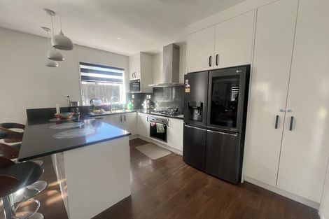 Photo of property in 31 Sunshine Boulevard, Sunnyvale, Auckland, 0612