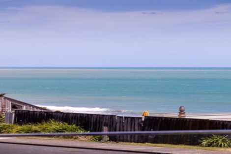 Photo of property in 50 Messenger Terrace, Oakura, 4314