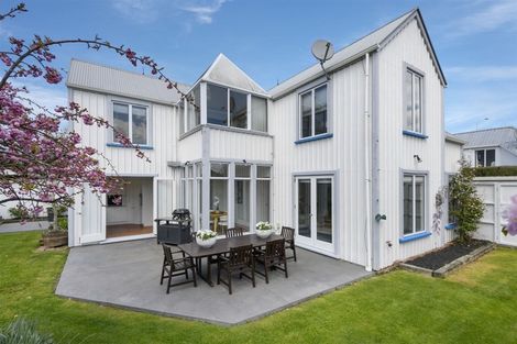 Photo of property in 2/148 Memorial Avenue, Burnside, Christchurch, 8053