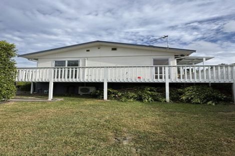 Photo of property in 12 Blue Way, Glendene, Auckland, 0602