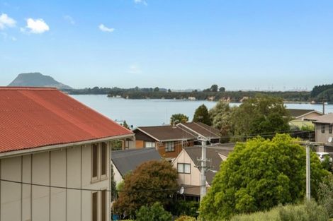 Photo of property in 14 Mcdonnell Street, Omokoroa, 3114