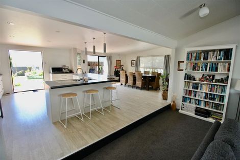 Photo of property in 107 Cook Drive, Whitianga, 3510