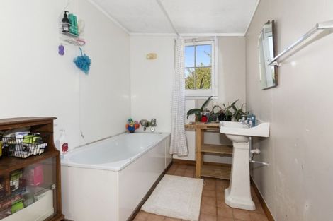 Photo of property in 45 View Road, Hikurangi, 0114