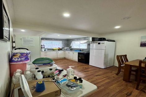 Photo of property in 8 Martin Road, Manurewa, Auckland, 2102