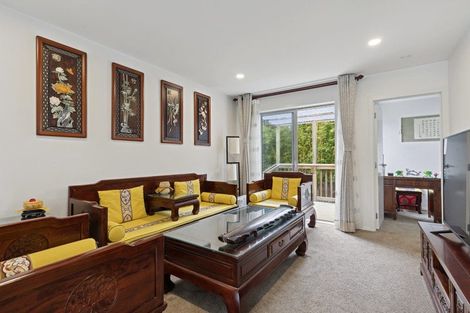 Photo of property in 3 Julia Place, Totara Vale, Auckland, 0629