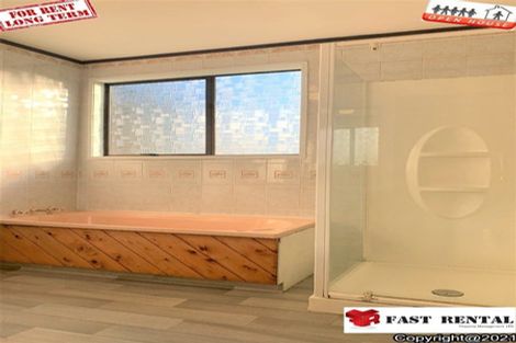 Photo of property in 18 Sumich Place, West Harbour, Auckland, 0618