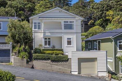 Photo of property in 48 Jackson Street, Island Bay, Wellington, 6023