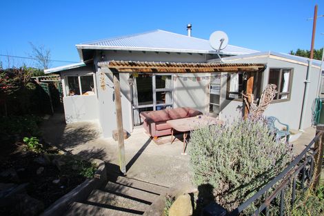 Photo of property in 10 Kelvin Street, South Hill, Oamaru, 9400