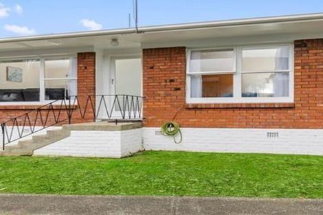 Photo of property in 2/10 Hororata Road, Hauraki, Auckland, 0622