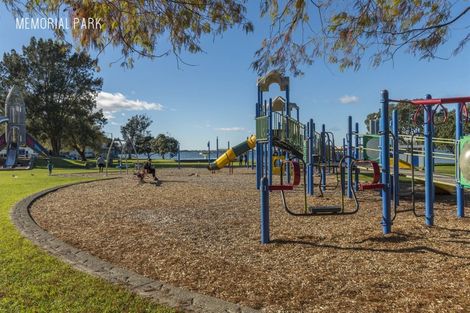 Photo of property in 12/72e Devonport Road, Tauranga, 3110