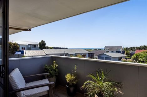 Photo of property in 22 Culzean Grove, Bell Block, New Plymouth, 4312
