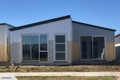 Photo of property in 8 Swamp Kauri Grove, Papakura, 2110