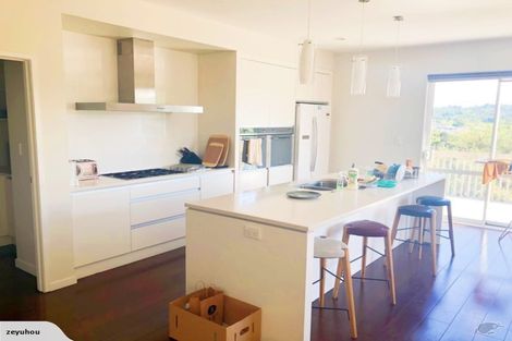 Photo of property in 113 Laurel Oak Drive, Schnapper Rock, Auckland, 0632