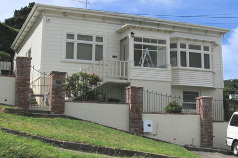Photo of property in 61 Melbourne Road, Island Bay, Wellington, 6023