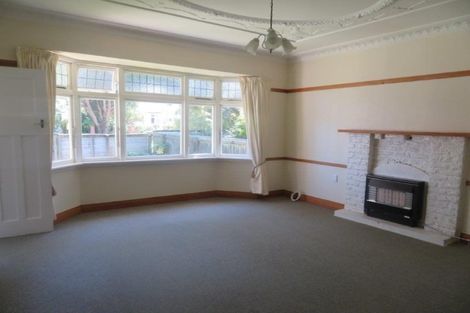 Photo of property in 22 Saint Albans Grove, Woburn, Lower Hutt, 5010