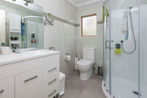 Photo of property in 2/42 Mccahill Views, Botany Downs, Auckland, 2010