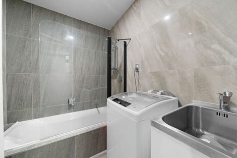 Photo of property in 25a Leaver Place, Weymouth, Auckland, 2103