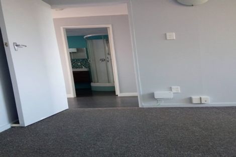 Photo of property in Beresford Apartments, 5/118 Russell Terrace, Berhampore, Wellington, 6023