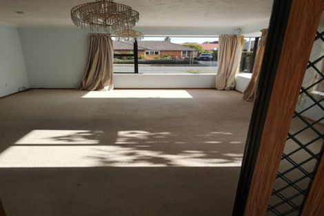 Photo of property in 59 Apsley Drive, Avonhead, Christchurch, 8042