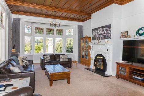 Photo of property in 2 Aerodrome Road, Dannevirke, 4972