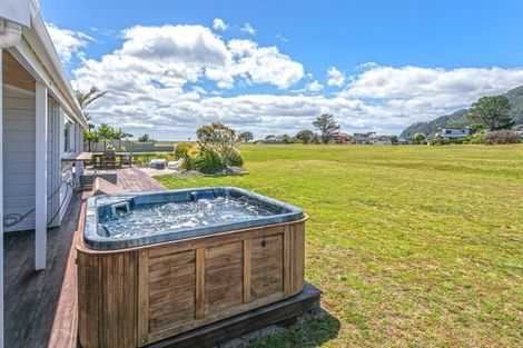 Photo of property in 13 Braddock Grove, Pauanui, Hikuai, 3579