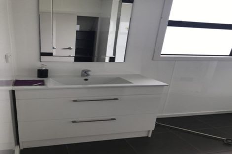 Photo of property in 30 Akaroa Drive, Maupuia, Wellington, 6022