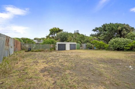 Photo of property in 4 Trafalgar Street, Foxton Beach, Foxton, 4815