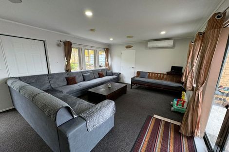 Photo of property in 13 Blueridge Close, Sunnyvale, Auckland, 0612