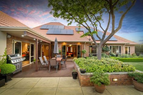 Photo of property in 6 Westall Lane, Avonhead, Christchurch, 8042