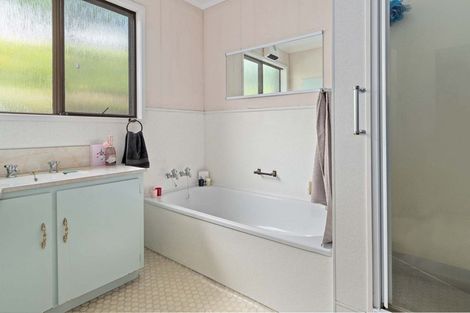 Photo of property in 2/230 Ngatai Road, Otumoetai, Tauranga, 3110