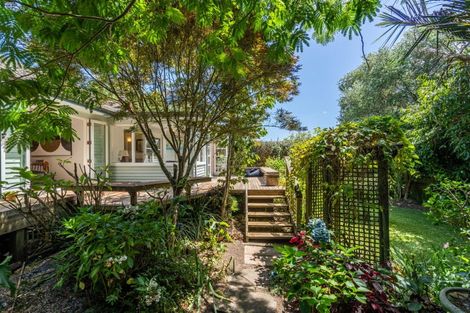 Photo of property in 2/12 Maleme Avenue, Belmont, Auckland, 0622