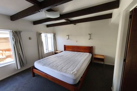 Photo of property in 39b Parkvale Road, Karori, Wellington, 6012