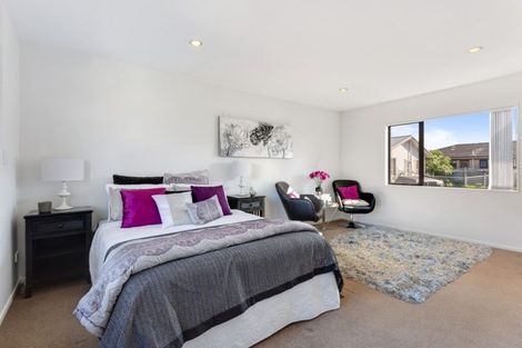 Photo of property in 3155a Great North Road, New Lynn, Auckland, 0600