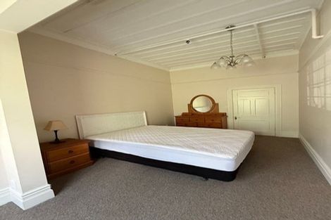 Photo of property in 5 Gilbert Street, New Plymouth, 4310