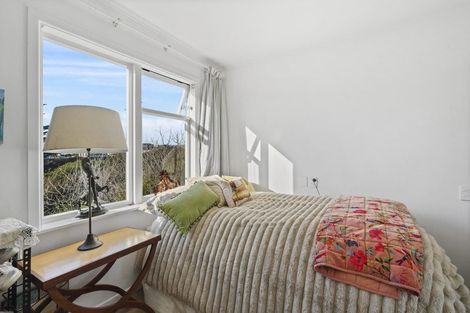 Photo of property in 78 Grays Road, Camborne, Porirua, 5026