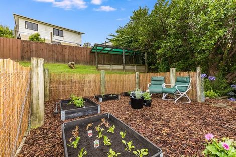 Photo of property in 13 Yemen Place, Ascot Park, Porirua, 5024