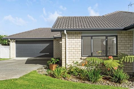 Photo of property in 16 Cathcart Close, Pukekohe, 2120