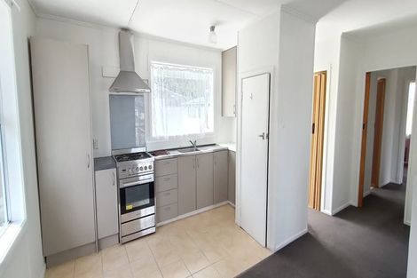 Photo of property in 5 Cypress Drive, Maungaraki, Lower Hutt, 5010