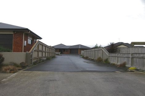 Photo of property in 16 Daniel Place, Kelvin Grove, Palmerston North, 4414