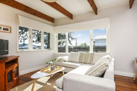 Photo of property in 2/3 Copley Street, New Lynn, Auckland, 0600