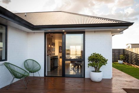 Photo of property in 36 Vintry Drive, Huapai, 0810