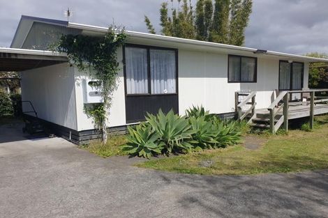 Photo of property in 1/9 Kirrie Avenue, Te Atatu South, Auckland, 0610